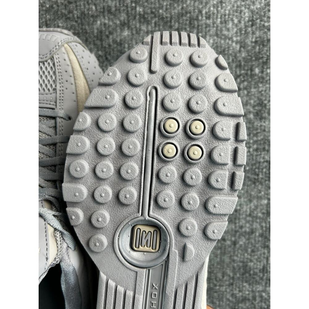 Nike Shox R4 Women's 7 Wolf Grey Metallic Silver - Picture 11 of 12